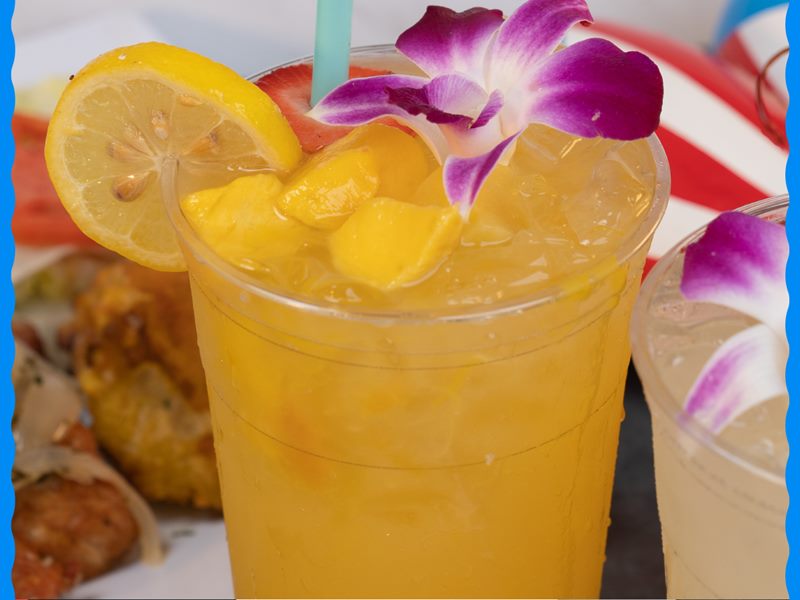 La Isla Del Frappe & Puchunguis Pinchos food